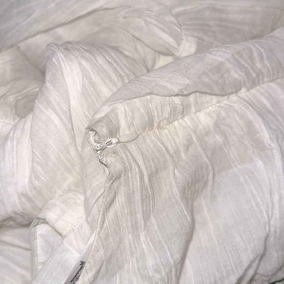 MinkPink Elegant White Sleeveless Dress size small - Picture 3 of 4